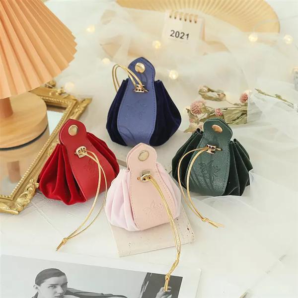 Solid Color Flannel Candy Gift Bag Drawstring Wedding Candy Pouch Wedding Guest Gift Souvenir Candy Box for Guests